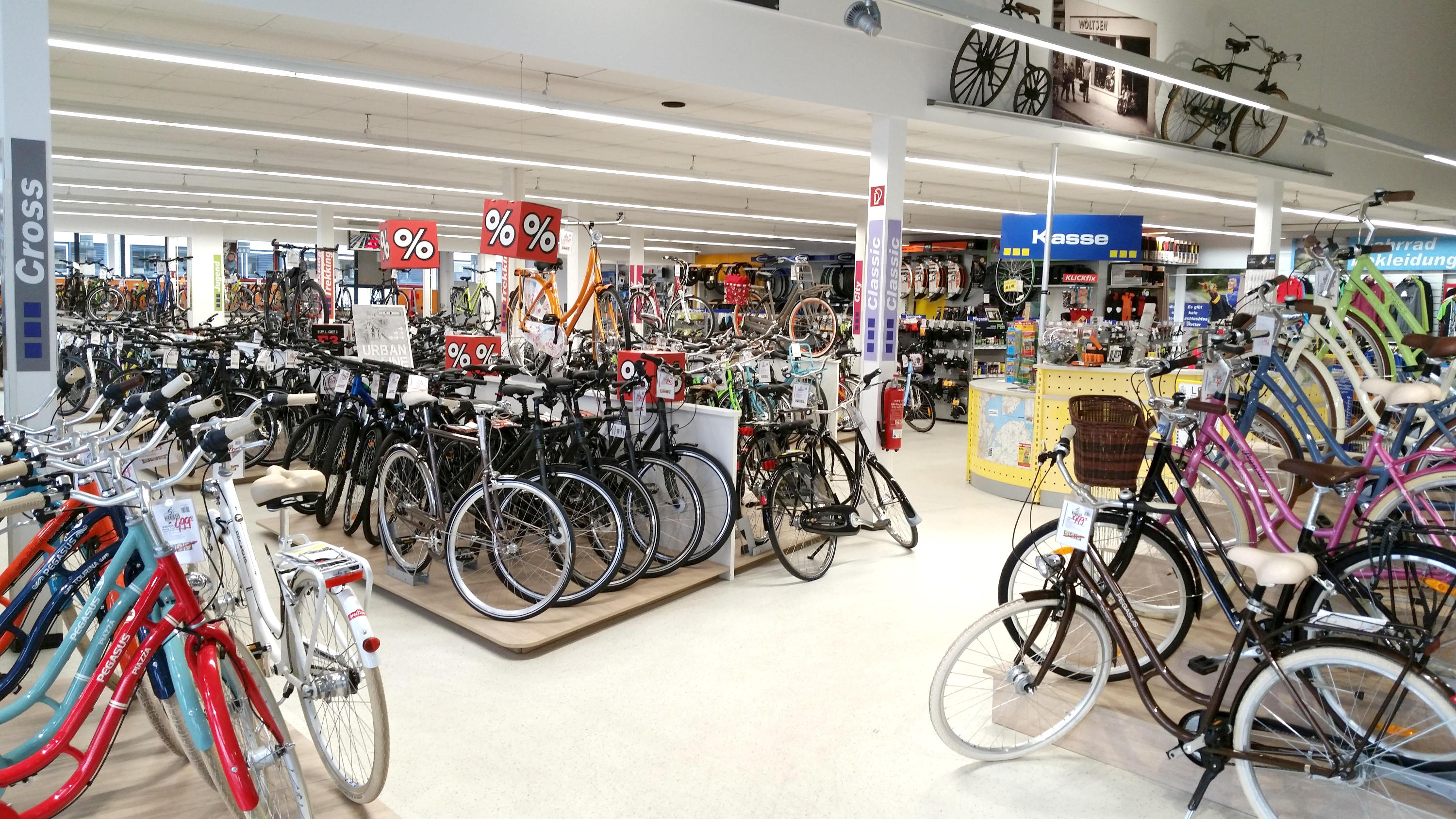 FH-WOELTJEN-Laden-Eingang